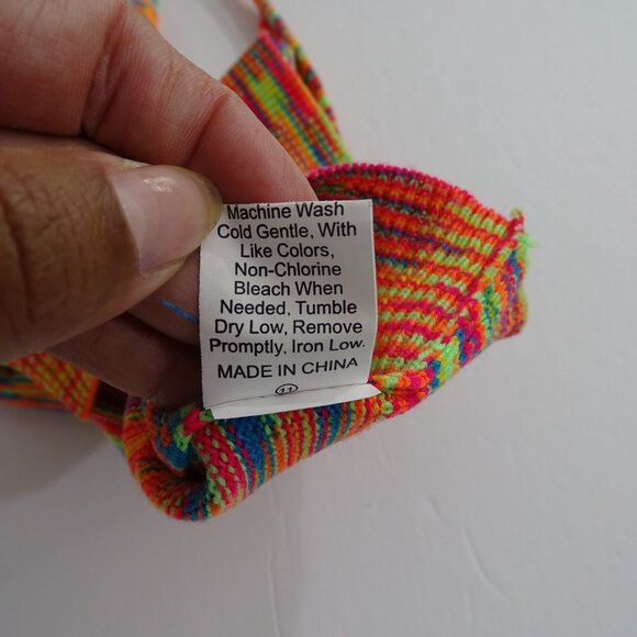 Vibrant Multicolor Acrylic Cropped Knit Halter Top Women Size XS Retro - Picture 4 of 8